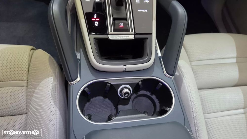 Porsche Cayenne Turbo S E-Hybrid - 12
