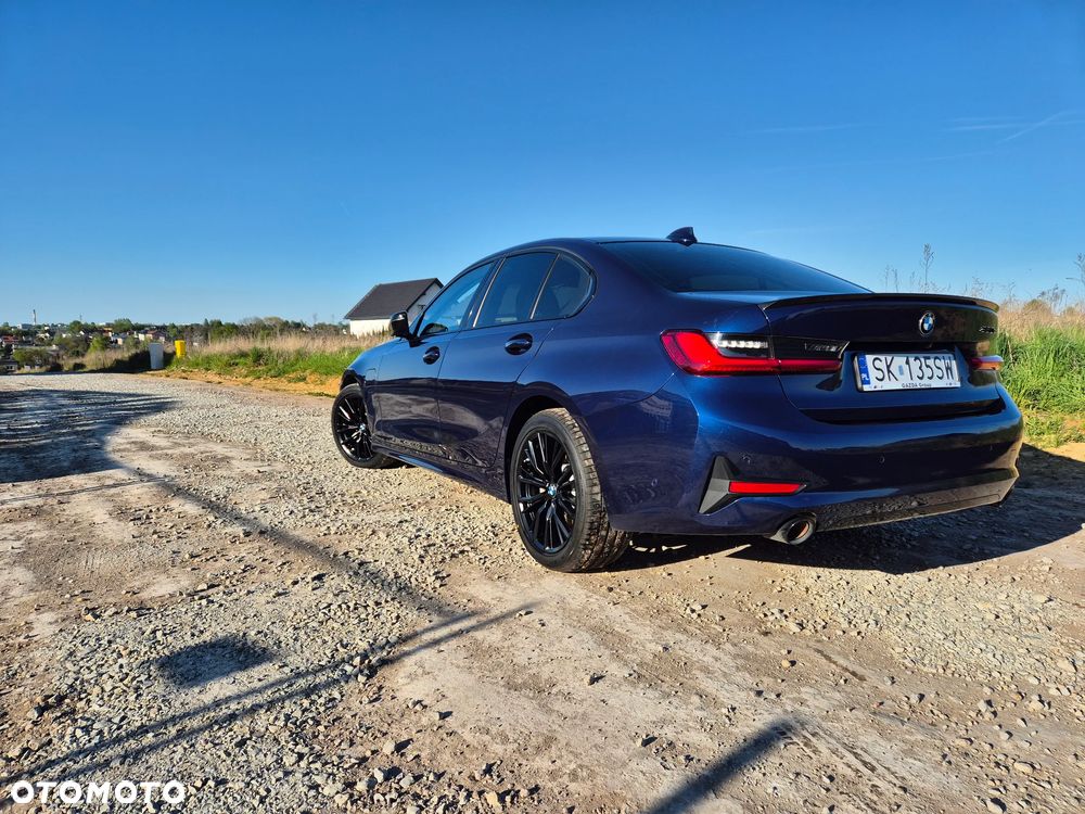 BMW Seria 3 330e Sport Line - 2