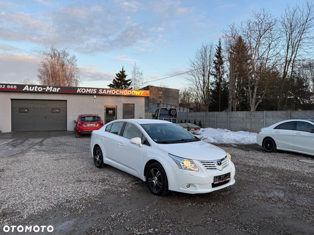 Toyota Avensis 1.6 Comfort - 3