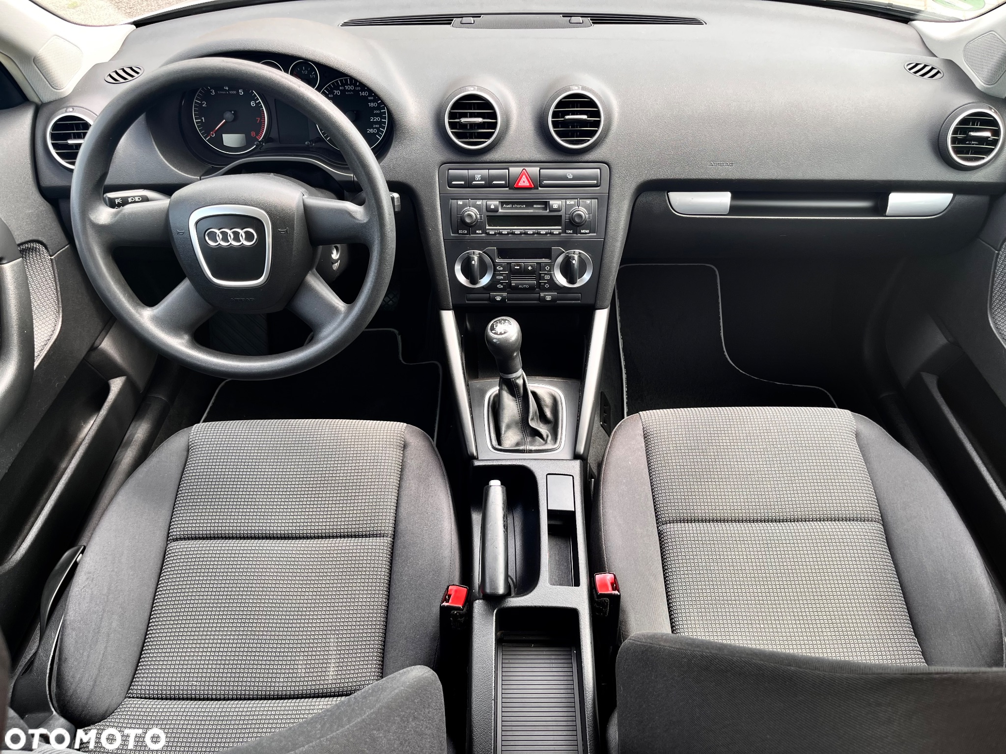 Audi A3 1.6 Attraction - 12
