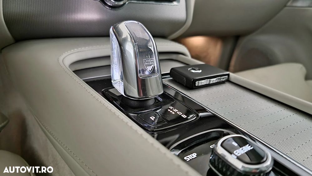 Volvo XC 90 T8 AWD Twin Engine Geartronic Inscription - 26
