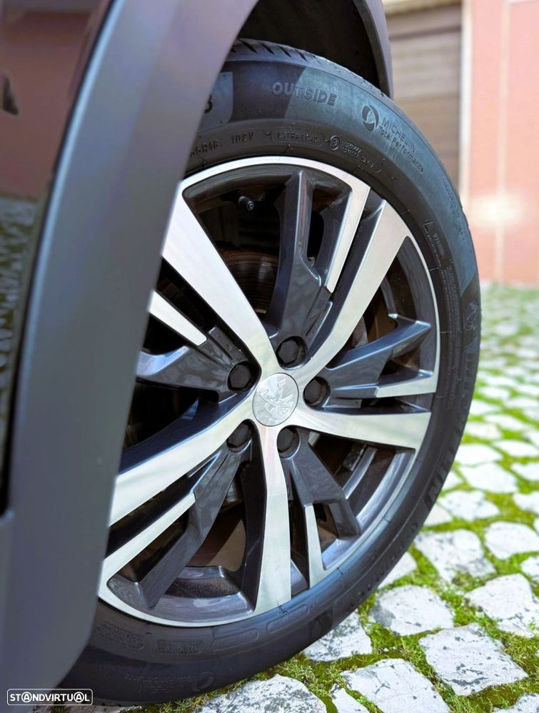 Peugeot 5008 1.2 PureTech Allure Pack EAT8 - 7