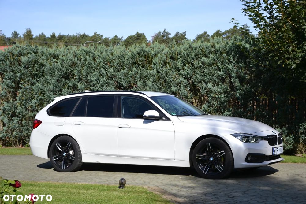 BMW Seria 3 320d Luxury Line Purity sport - 2