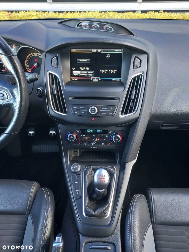 Ford Focus 2.0 TDCi ST - 27