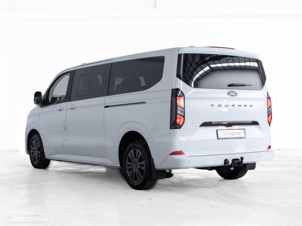 Ford Tourneo Custom — fotografia 4