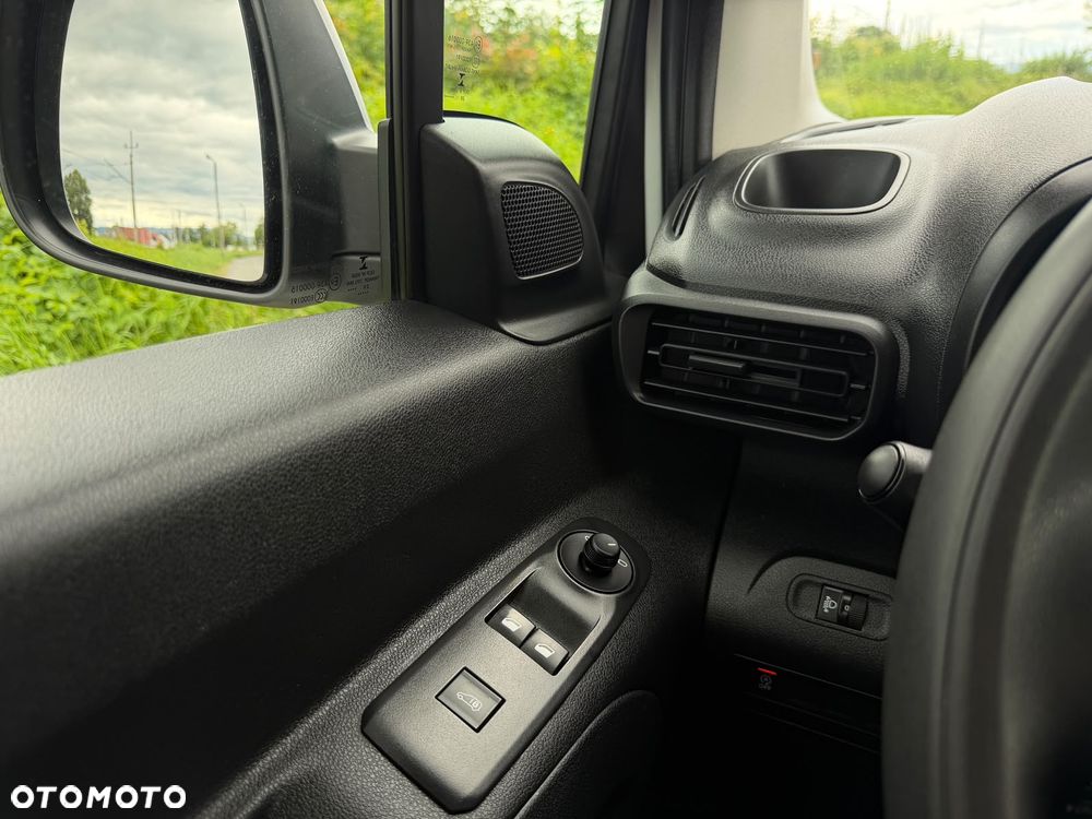 Toyota Proace City 1.5 CRD MR'20 E6.2 2.4t - 4
