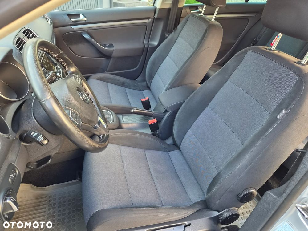 Volkswagen Golf 2.0 TDI DPF Style - 12