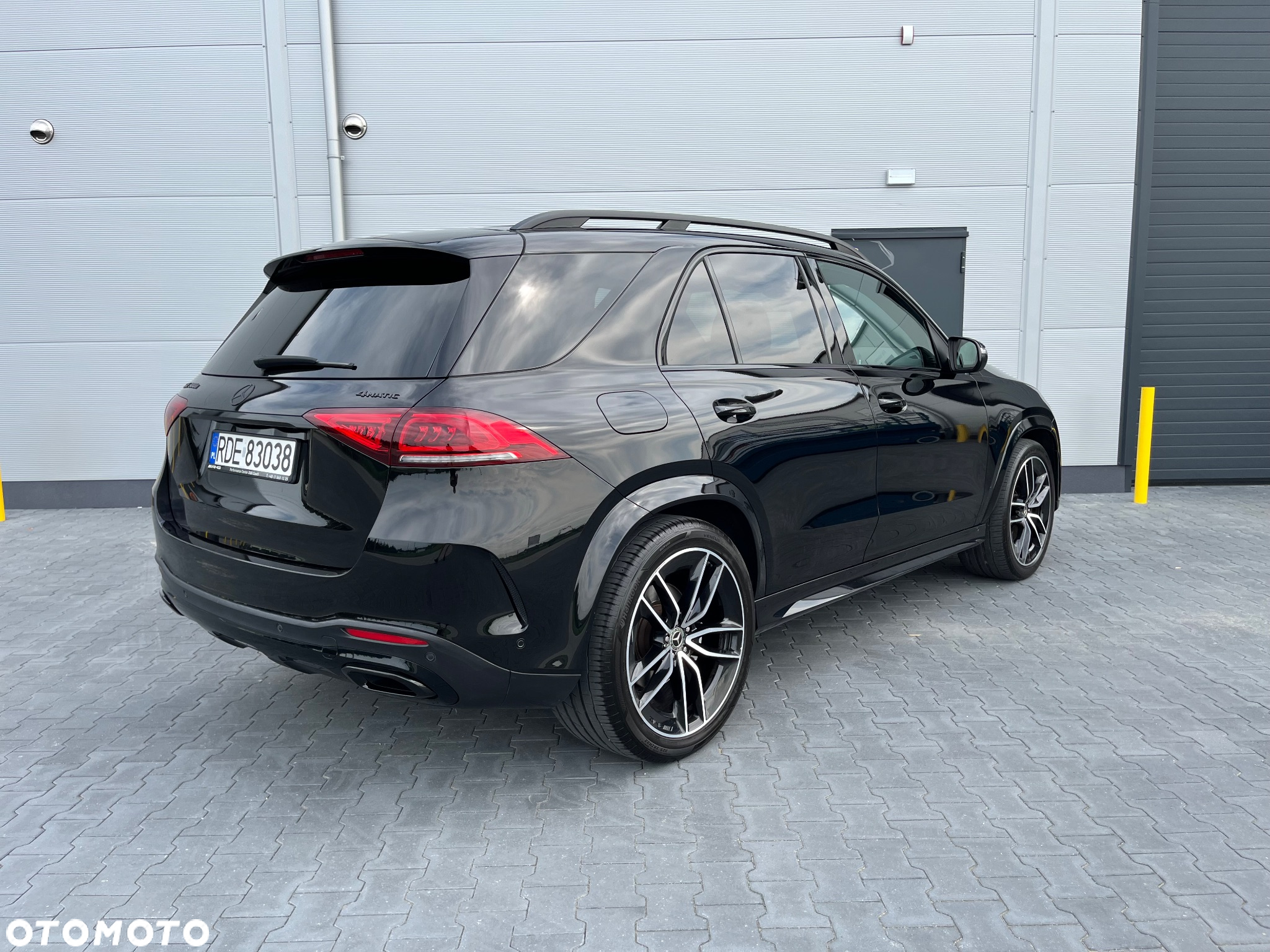Mercedes-Benz GLE 300 d 4-Matic - 17