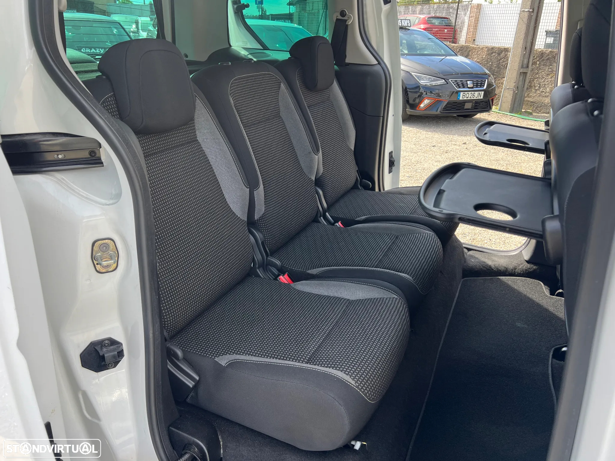 Peugeot Partner 1.6 BlueHDi Confort - 11