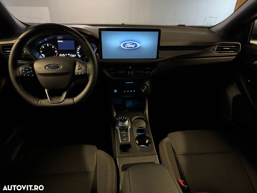 Ford Focus 1.5 EcoBlue 8AT ST-Line - 16