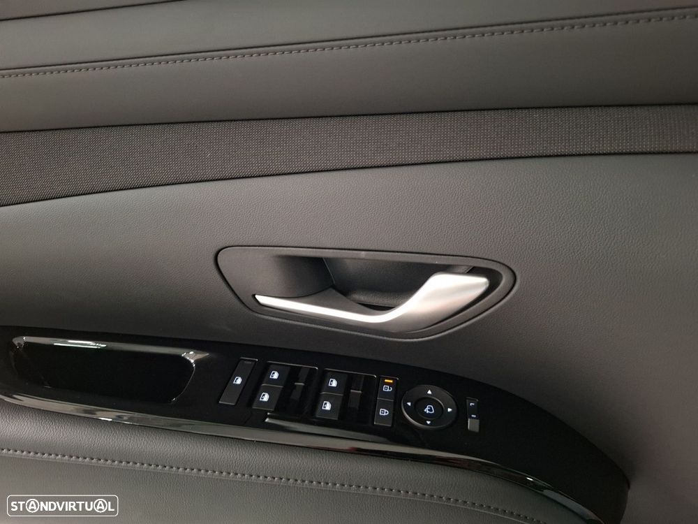 Hyundai Tucson 1.6 T-GDI HEV Vanguard - 26