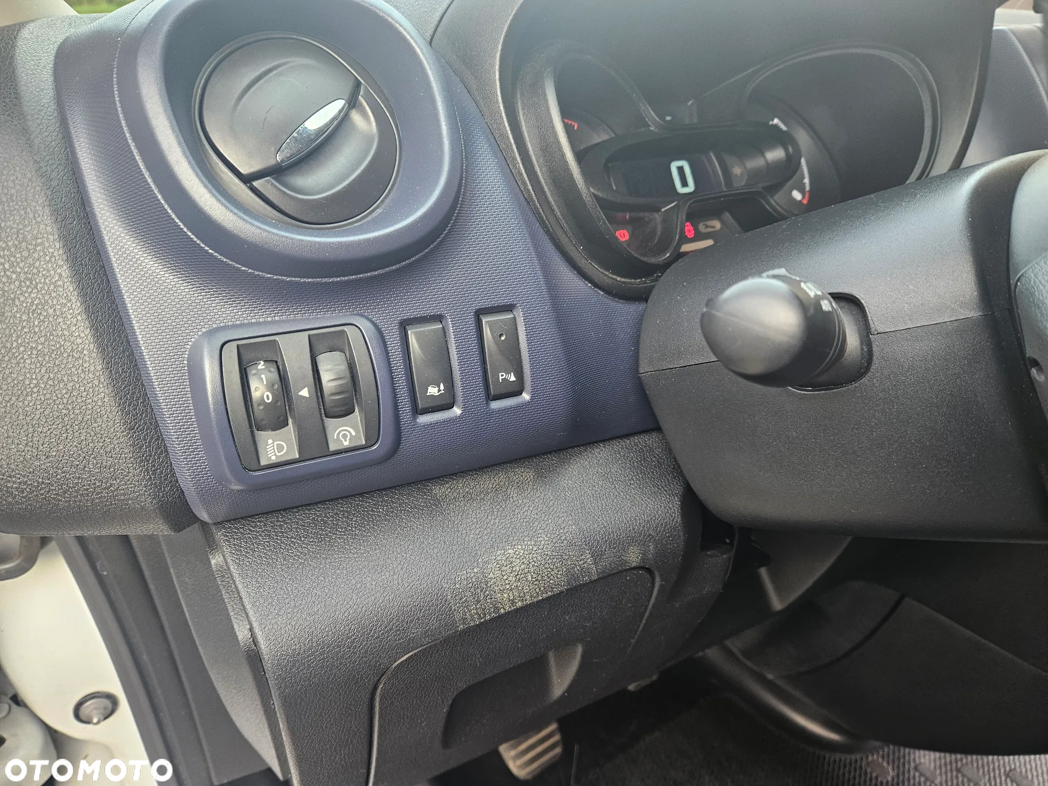 Opel VIVARO - 24
