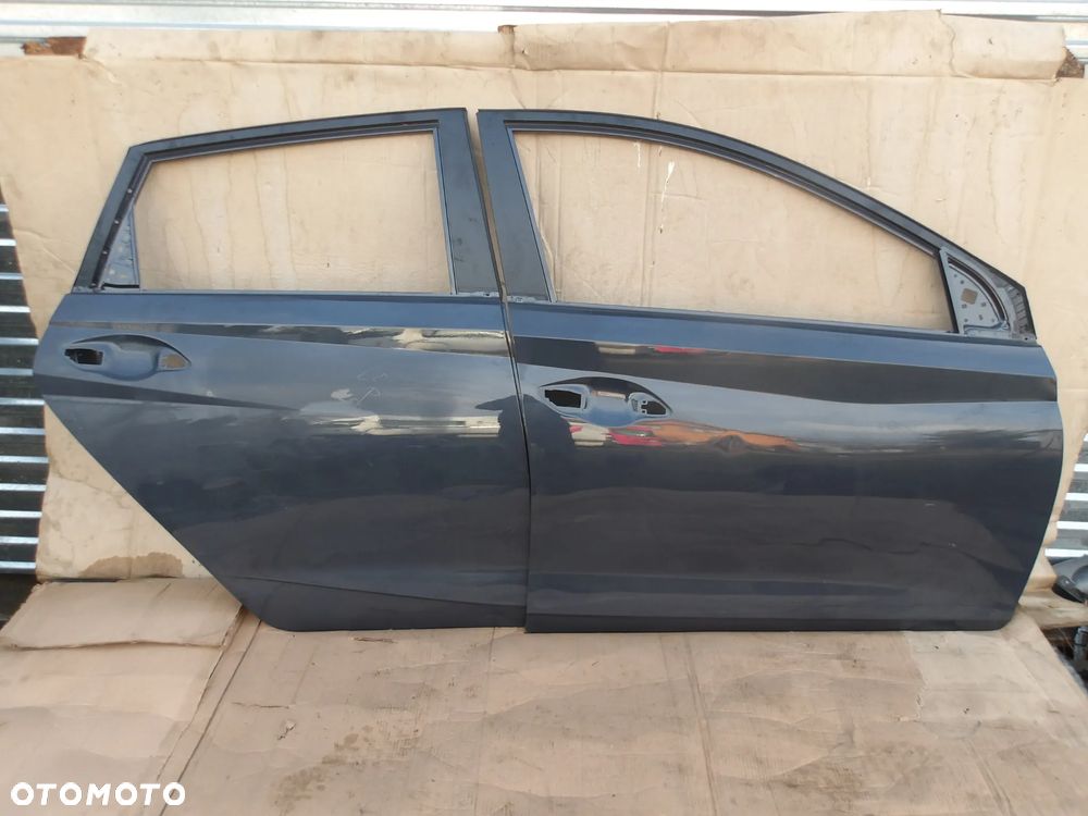 DRZWI PRAWE HYUNDAI I20 III