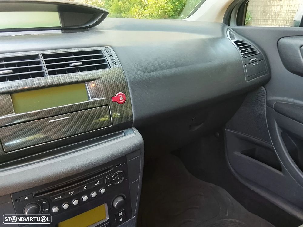 Citroën C4 1.6 HDi 110 VTR Pack - 9