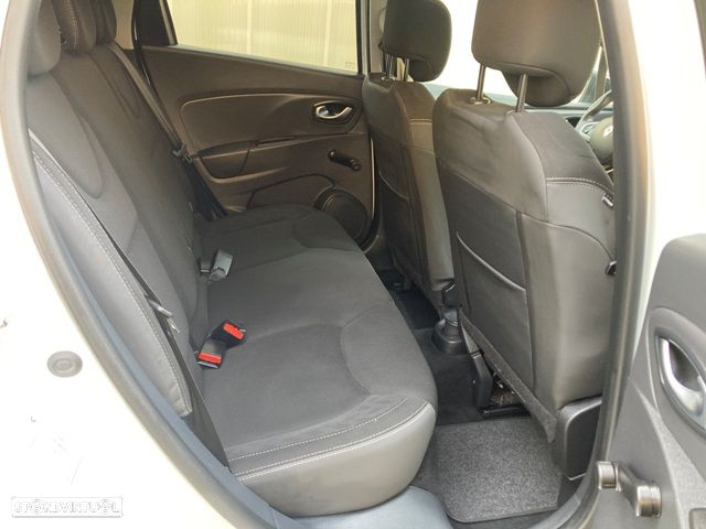 Renault Clio Sport Tourer 1.5 dCi Limited - 32