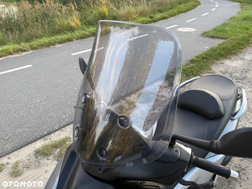 Yamaha X-max - 14