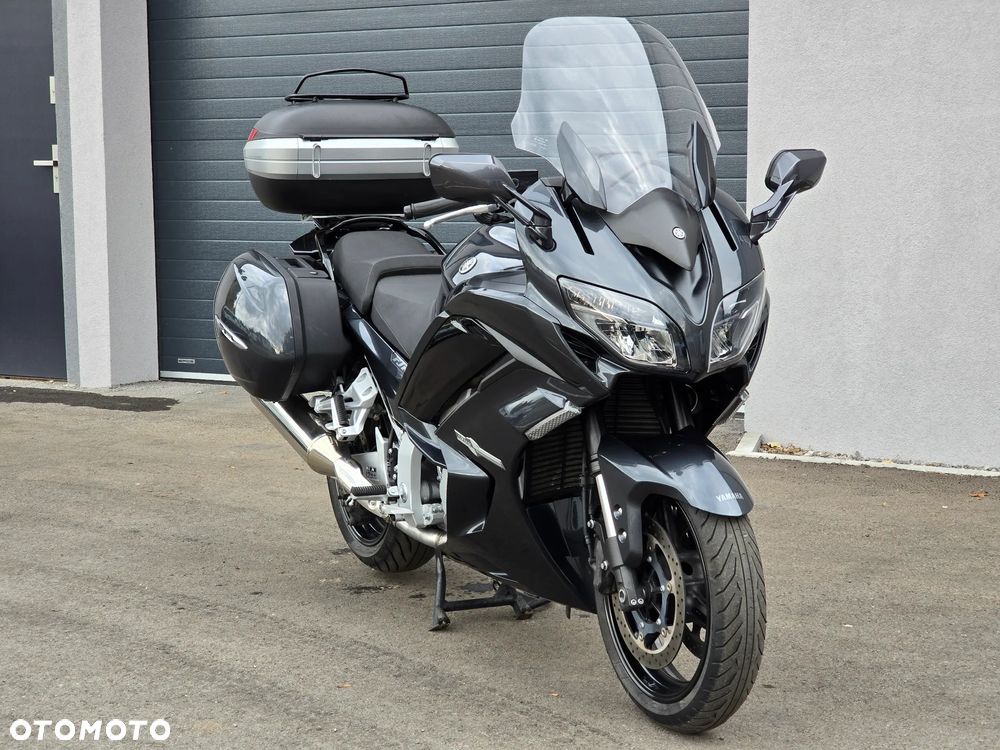 Yamaha FJR - 9