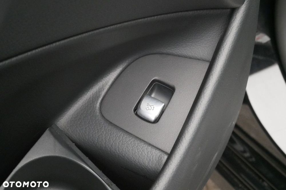 Mercedes-Benz Klasa E - 18