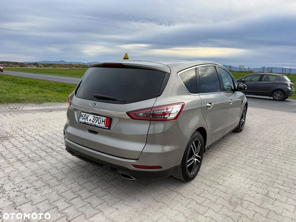 Ford S-Max 2.0 TDCi 4WD Titanium PowerShift - 7
