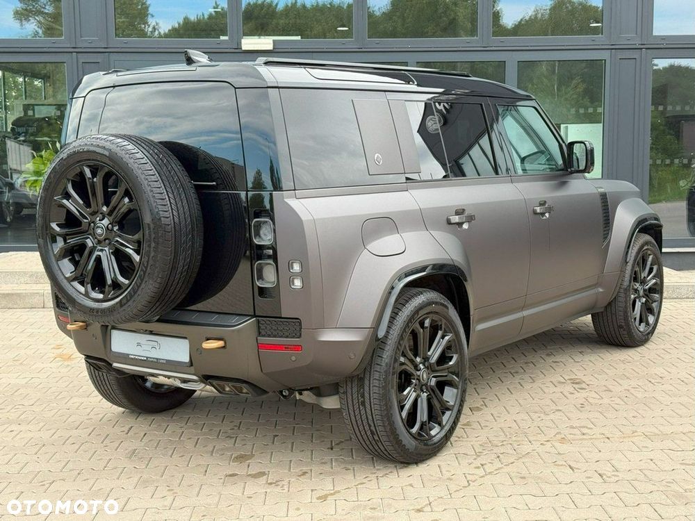Land Rover Defender - 7