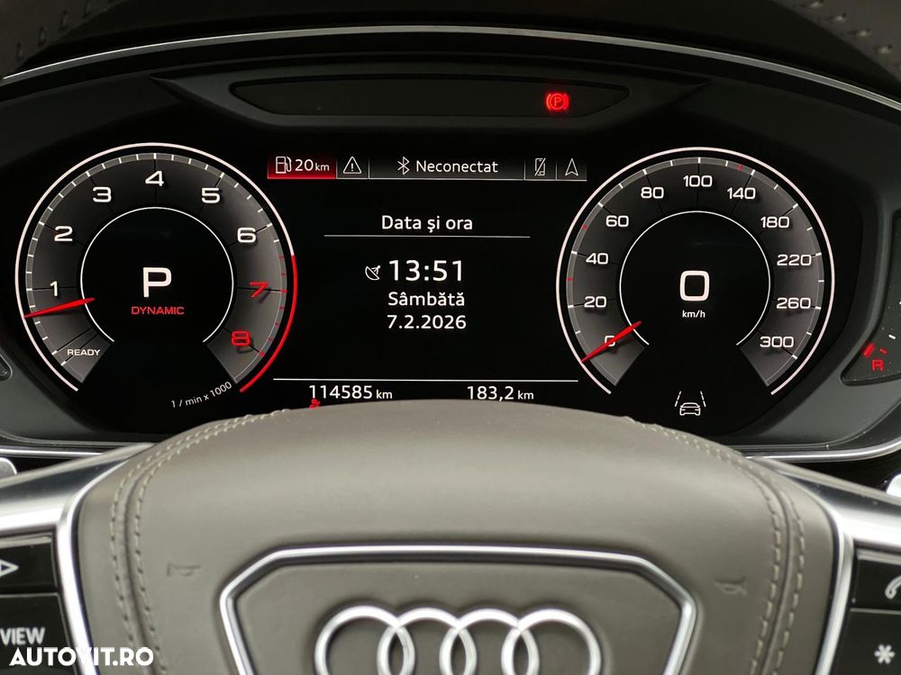 Audi A8 - 35
