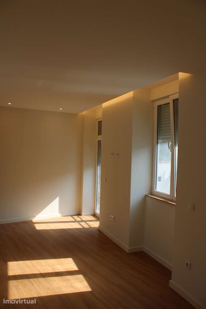 Apartamento T1 Renovado no Centro Histórico de Vila do Conde - Grande imagem: 3/18