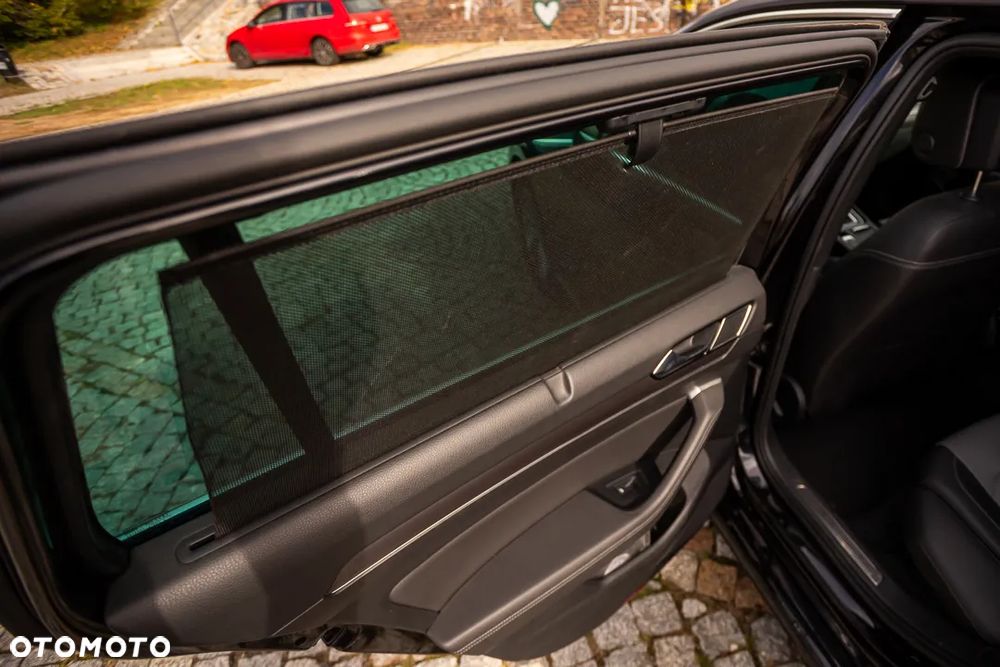 Volkswagen Passat Variant 2.0 TDI SCR DSG Highline - 20