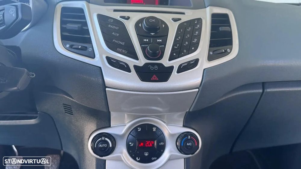 Ford Fiesta - 19