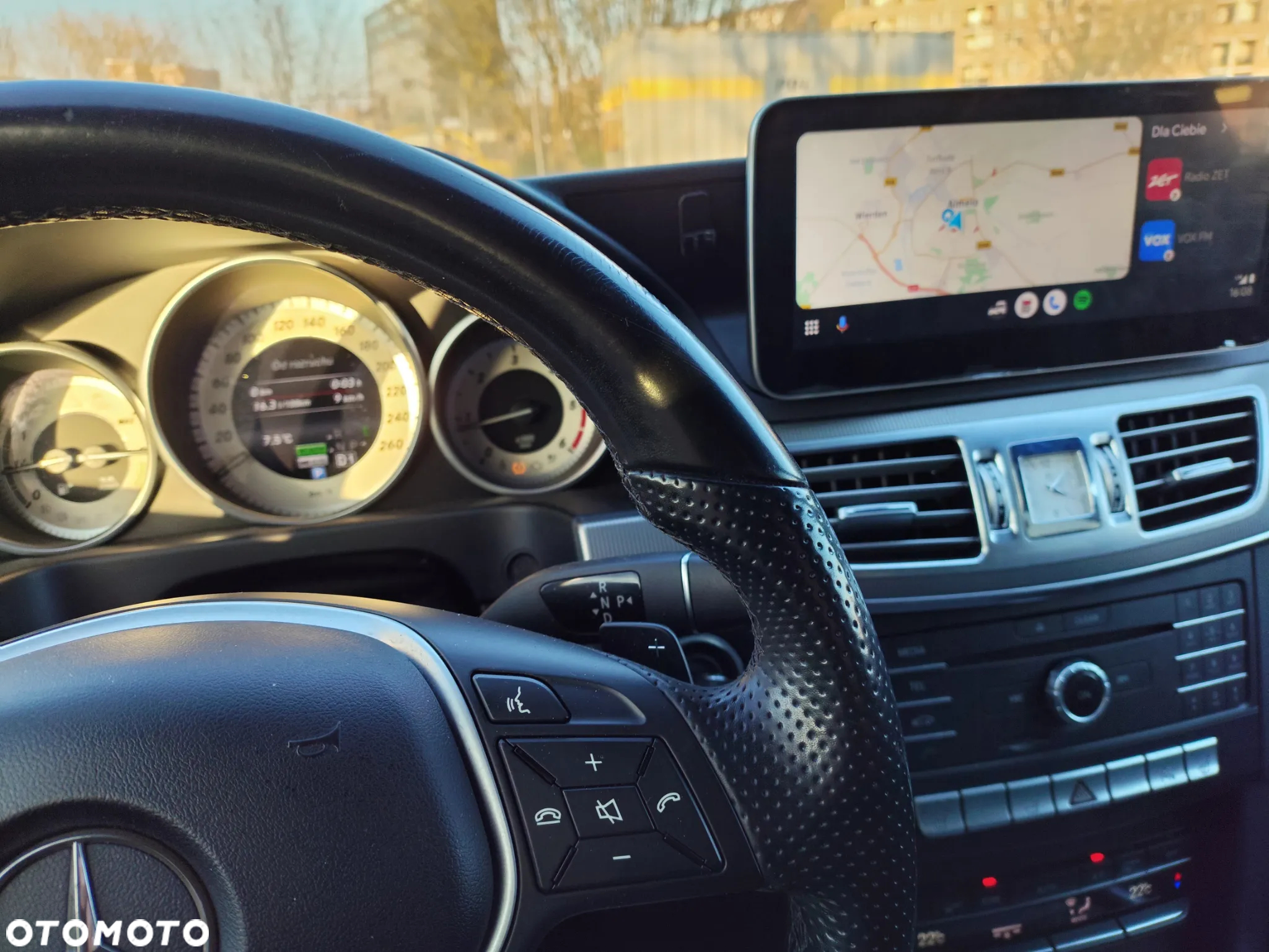 Mercedes-Benz Klasa E 300 T BlueTEC HYBRID 7G-TRONIC - 7