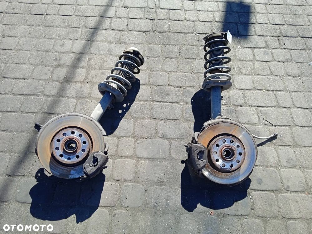 ZWROTNICA PRAWA lub LEWA SKODA OCTAVIA II ALTEA LEON II AUDI A3 8p CADDY III TOURAN - 1