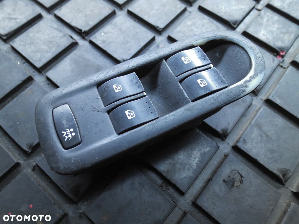 Przełącznik Szyb Renault Megane II 5D POSIADAM 3 SZTUKI - 3