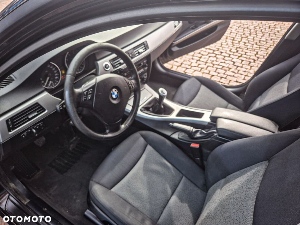 BMW Seria 3 320i - 18