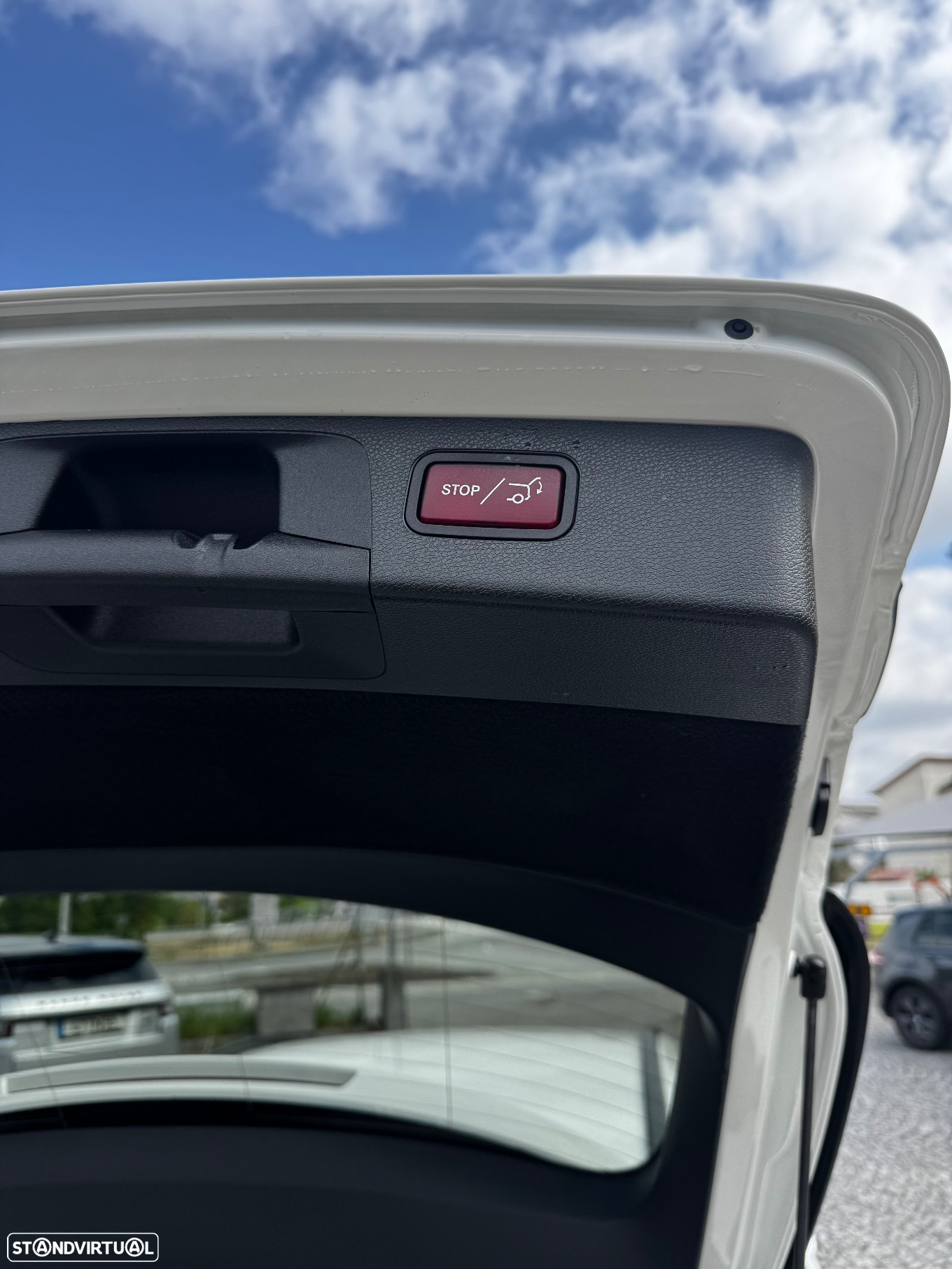 Mercedes-Benz E 300 de AMG Line - 21