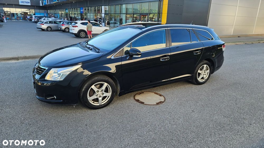 Toyota Avensis - 4