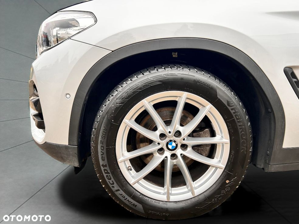 BMW X3 xDrive20i GPF Advantage - 9