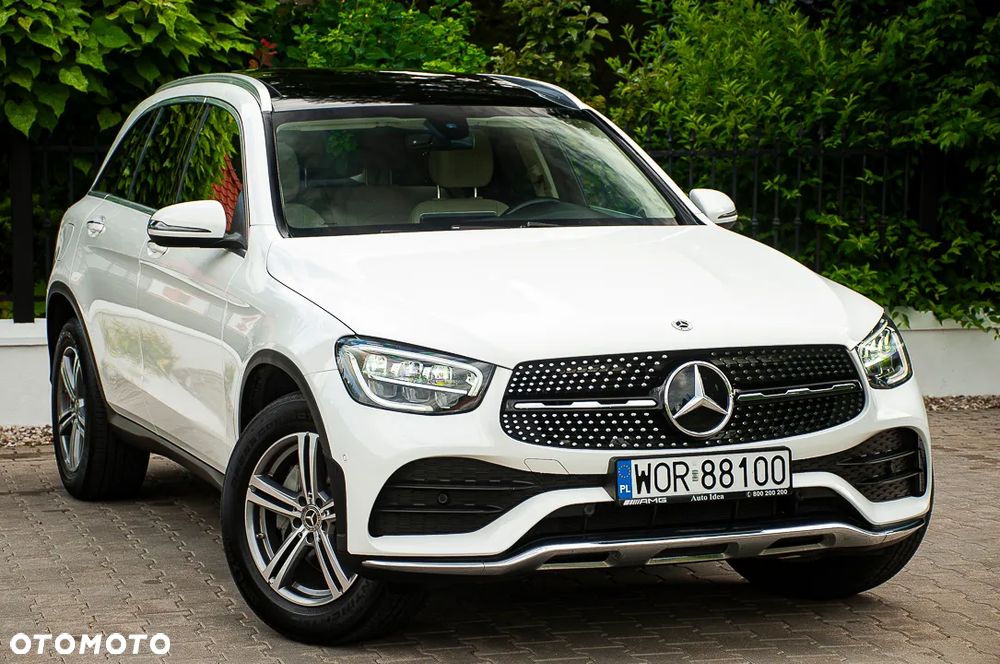 Mercedes-Benz GLC 300 4Matic 9G-TRONIC AMG Line - 13