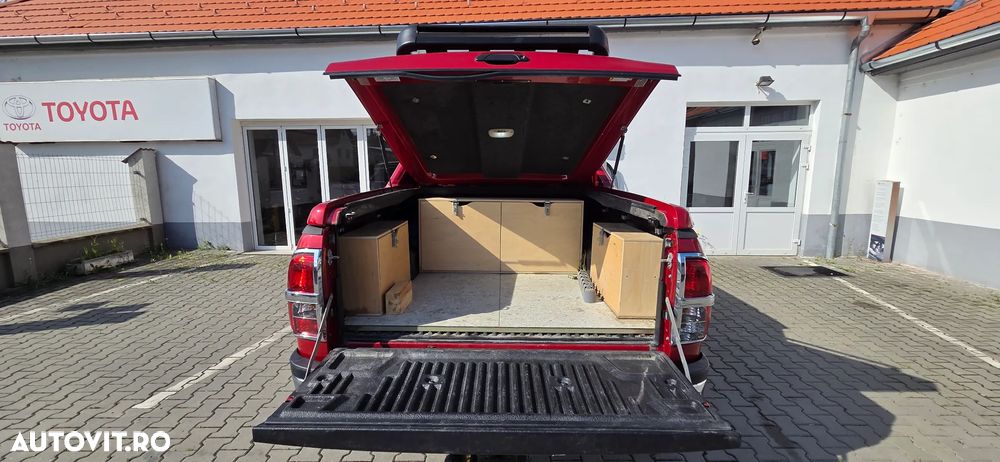 Toyota Hilux 4x4 Double Cab A/T Invincible - 33