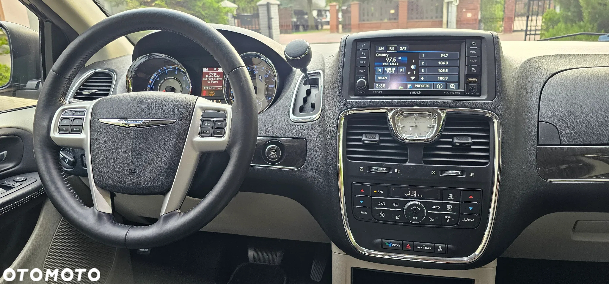 Chrysler Town & Country 3.6 Touring - 22