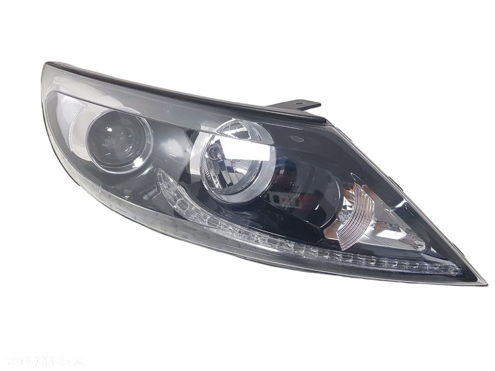 KIA SPORTAGE 3 III 10-15 LAMPA PRAWA PRZEDNIA PRZÓD SOCZEWKA + LED IGŁA 92102-3U250  EUROPA - 1