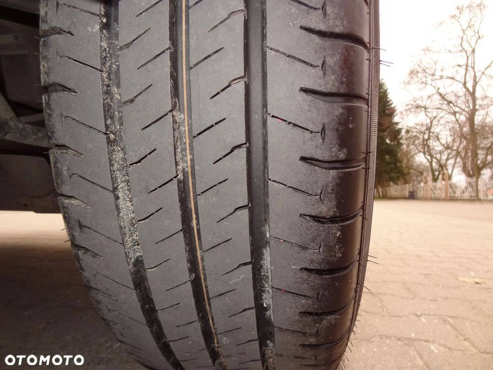 Volkswagen Crafter 2 L2H2 Furgon 35 Średni - 31