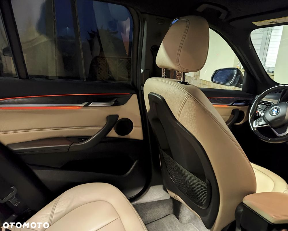 BMW X1 - 32