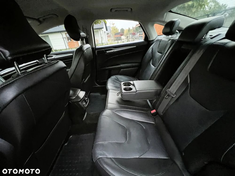 Ford Fusion 2.0 EcoBoost Titanium - 8