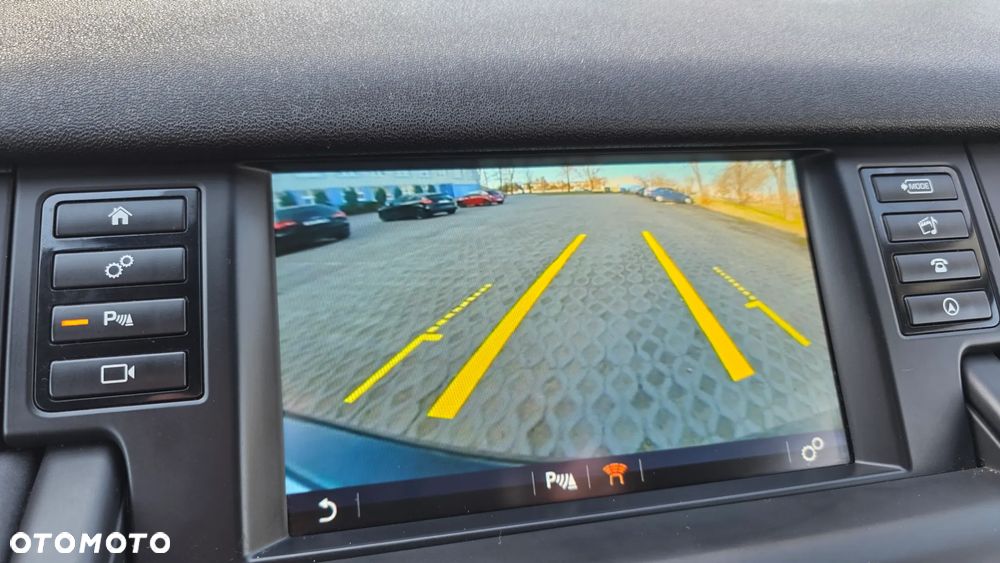 Land Rover Discovery Sport 2.0 TD4 HSE Luxury - 32