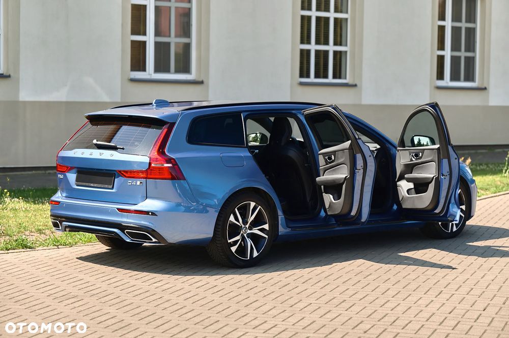 Volvo V60 D4 AWD Geartronic R-Design - 28