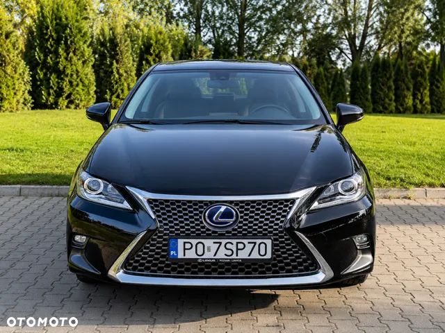 Lexus CT - 1