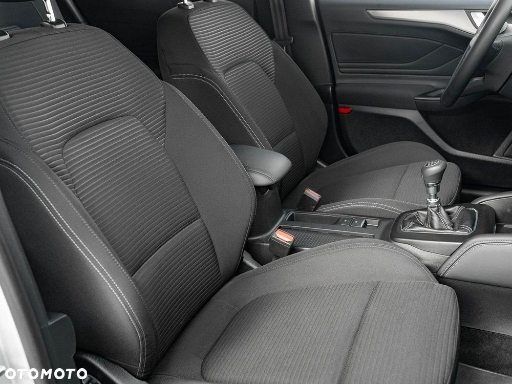Ford Focus - 33