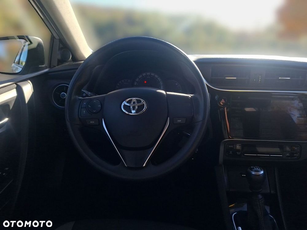 Toyota Auris - 15