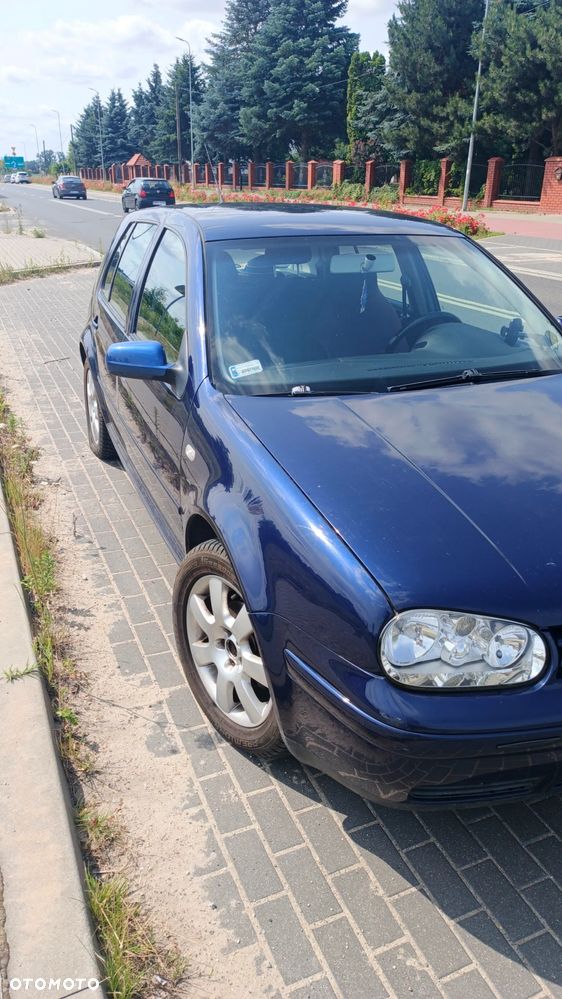 Volkswagen Golf 1.4 Basis - 2