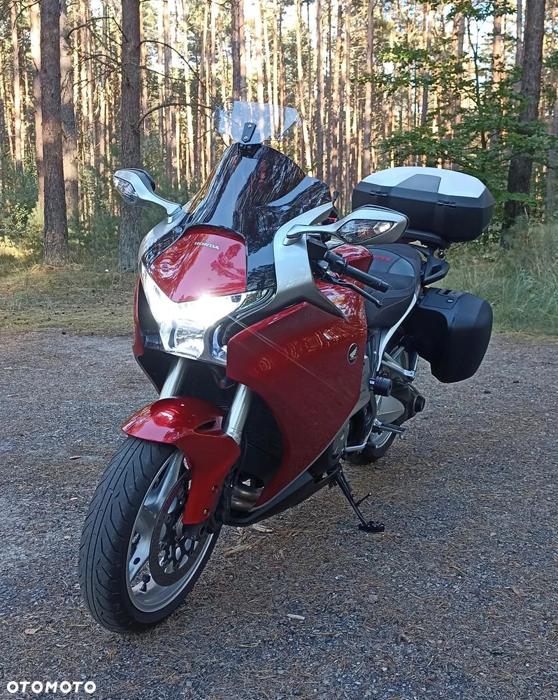 Honda VFR - 11