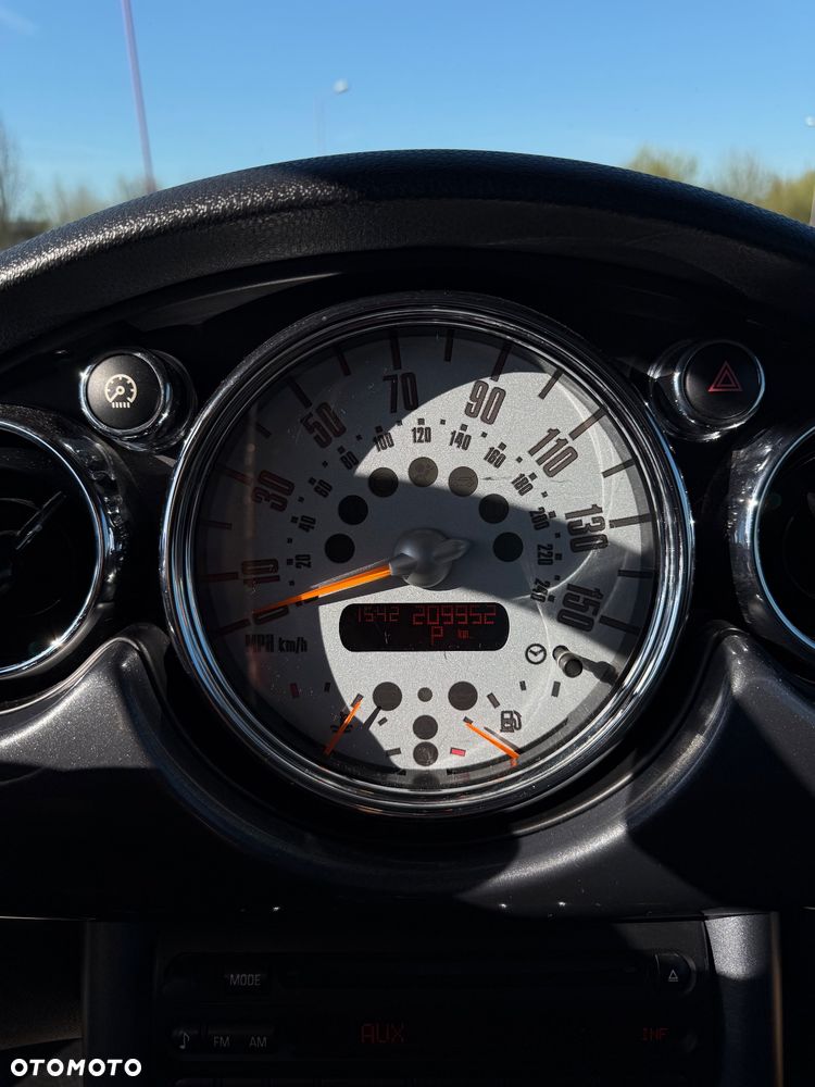 MINI Cooper Standard - 8